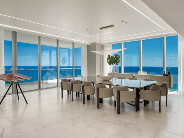 6-bedroom condo for sale in Sunny Isles Beach - 18501 Collins Ave 4003/4004 - MondialRealty