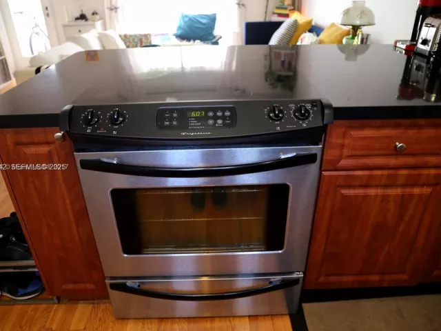 2-bedroom home for sale in Key Biscayne - 798 Crandon Blvd 13-C - MondialRealty