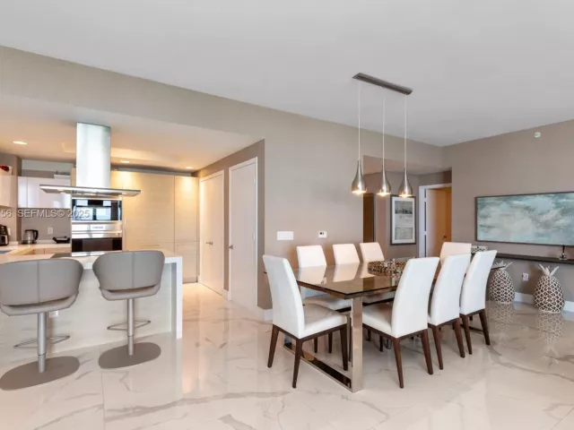 3-bedroom condo for sale in North Miami Beach - 17301 Biscayne Blvd 908 - MondialRealty