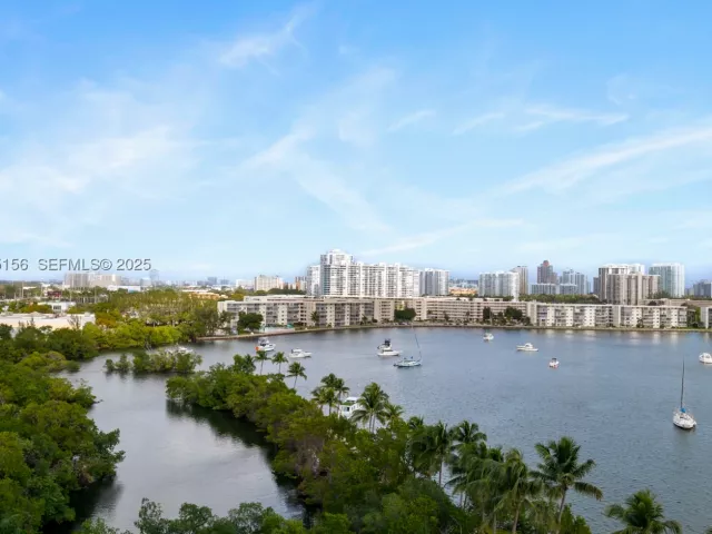 3-bedroom condo for sale in North Miami Beach - 17301 Biscayne Blvd 908 - MondialRealty