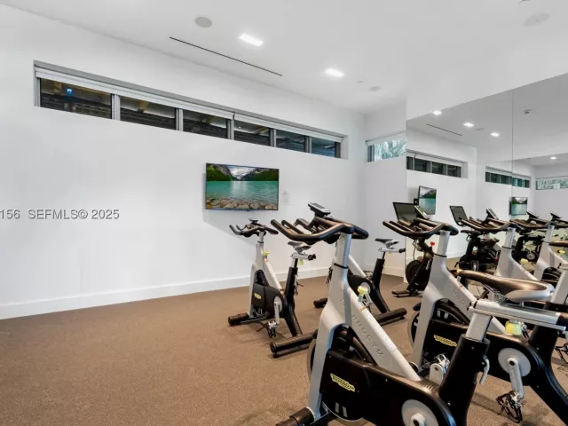 3-bedroom condo for sale in North Miami Beach - 17301 Biscayne Blvd 908 - MondialRealty