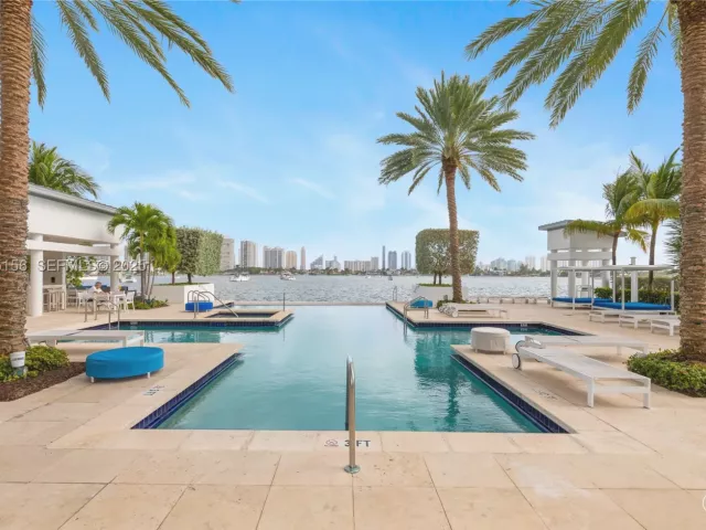 3-bedroom condo for sale in North Miami Beach - 17301 Biscayne Blvd 908 - MondialRealty