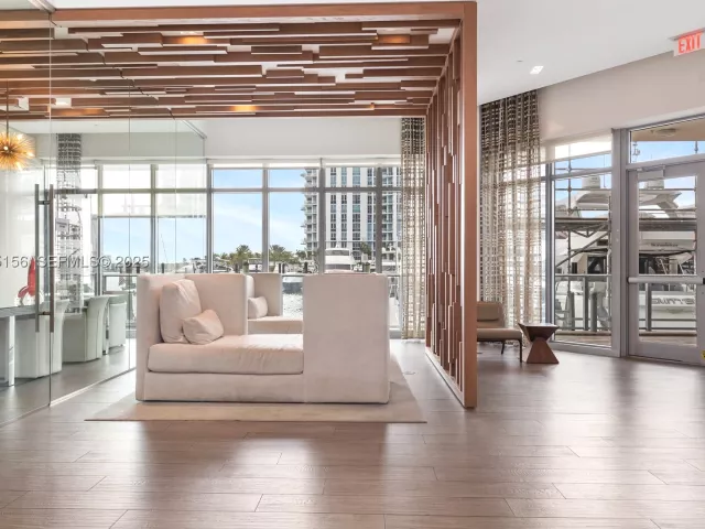 3-bedroom condo for sale in North Miami Beach - 17301 Biscayne Blvd 908 - MondialRealty