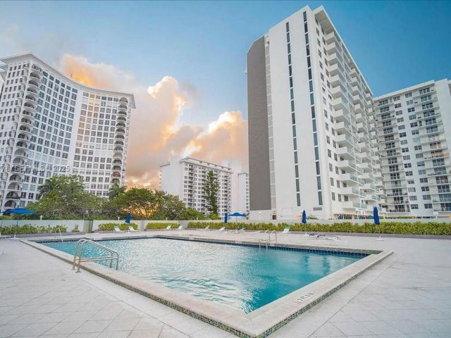 Apartment for sale  Unit #915 - photo 6930868