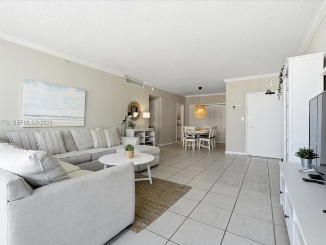 Apartment for sale  Unit #915 - photo 6930885