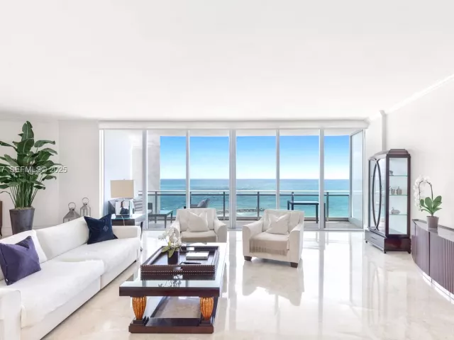 3-bedroom condo for rent in Bal Harbour - 10295 Collins Ave 803 - MondialRealty