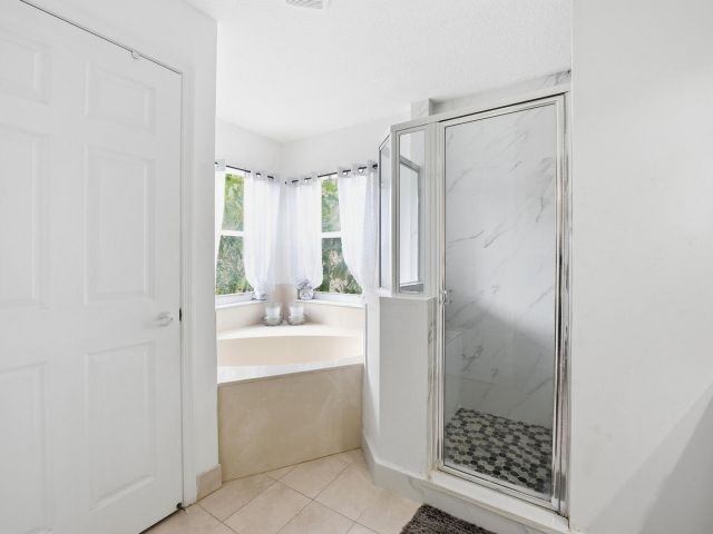 Home for sale at 4162 Winnipeg Way - photo 6933631