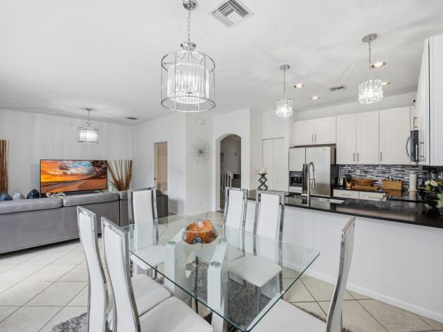 Home for sale at 4162 Winnipeg Way - photo 6933639