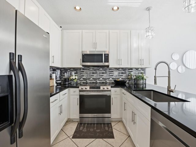 Home for sale at 4162 Winnipeg Way - photo 6933644