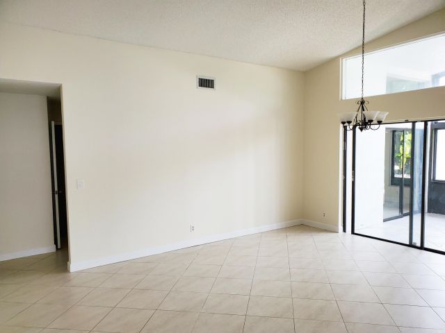 Home for rent at 11897 Sunchase Court - photo 6936408