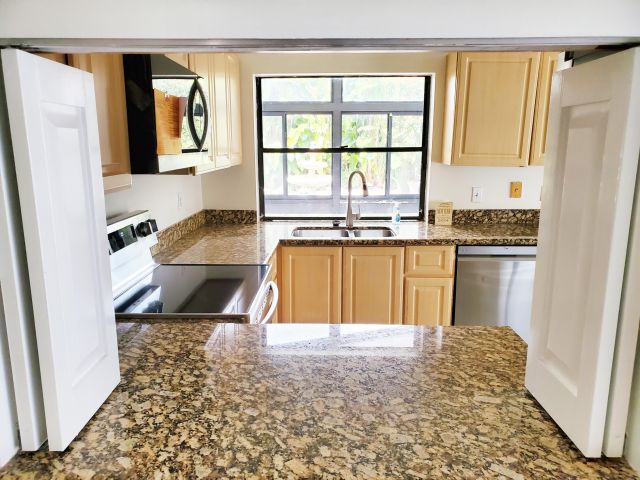 Home for rent at 11897 Sunchase Court - photo 6936412