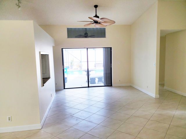 Home for rent at 11897 Sunchase Court - photo 6936418