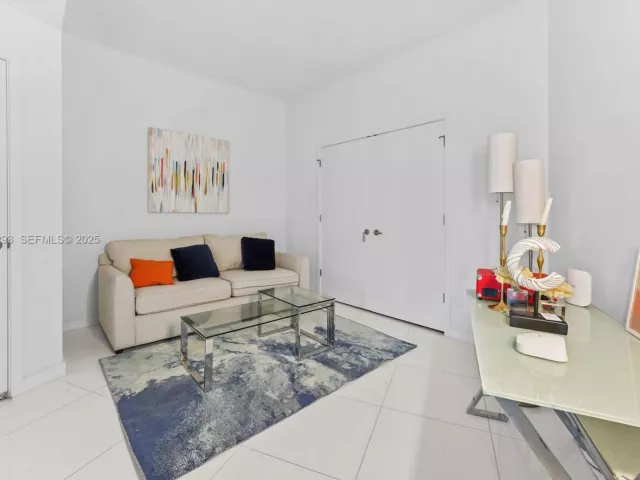 3-bedroom condo for sale in Miami - 851 NE 1st Avenue 2601 - MondialRealty