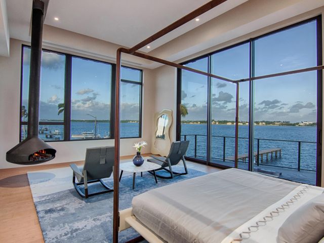 Home for sale at 6315 S Flagler Drive - photo 6932245