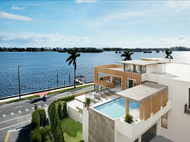 Home for sale at 6315 S Flagler Drive - photo 6932256