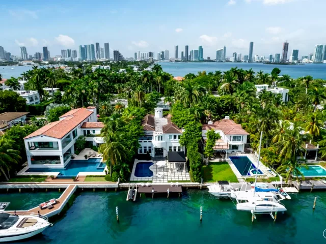 6-bedroom home for rent in Miami Beach - 315 E San Marino Dr - MondialRealty