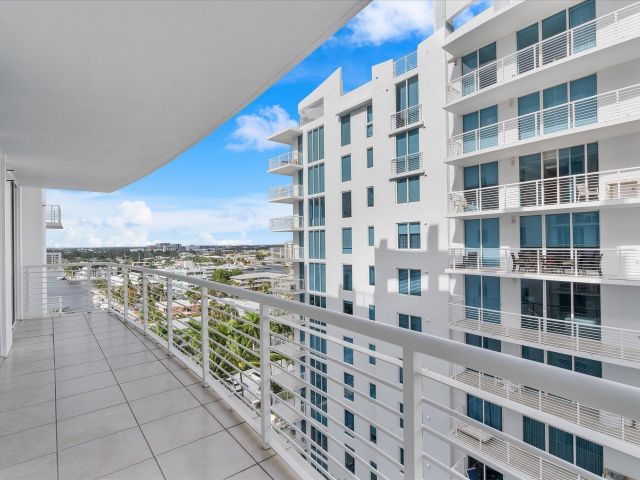 2-bedroom condo for sale in Fort Lauderdale - 2821 N Ocean Boulevard 902s - MondialRealty