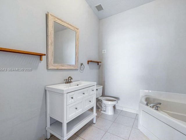 Home for rent at 2437 S Coral Trace Cir 2437 - photo 7427416