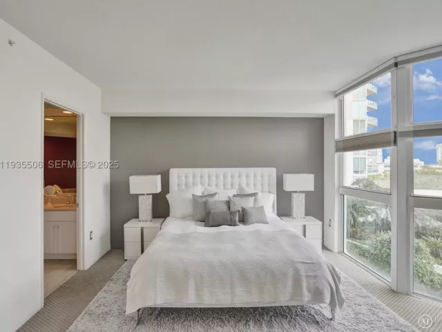 3-bedroom condo for sale in Aventura - 3370 Hidden Bay Dr 508 - MondialRealty