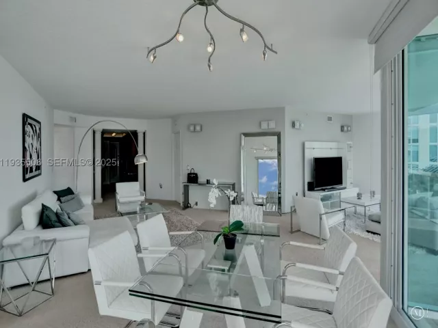 3-bedroom condo for sale in Aventura - 3370 Hidden Bay Dr 508 - MondialRealty