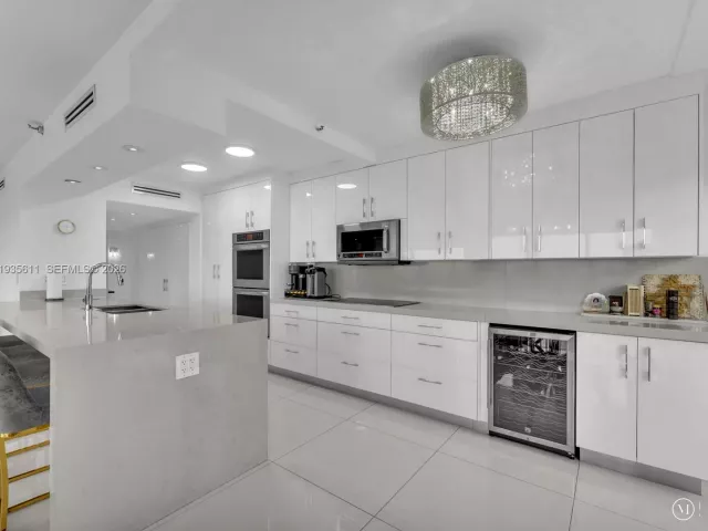 Apartment for sale  Unit #21D - photo 6931821