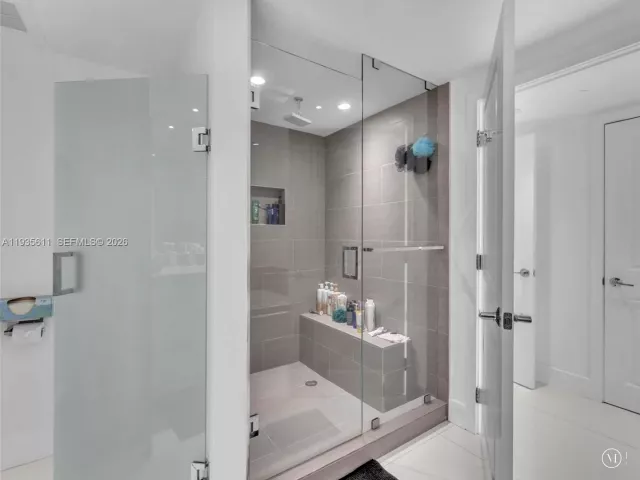 Apartment for sale  Unit #21D - photo 6931806