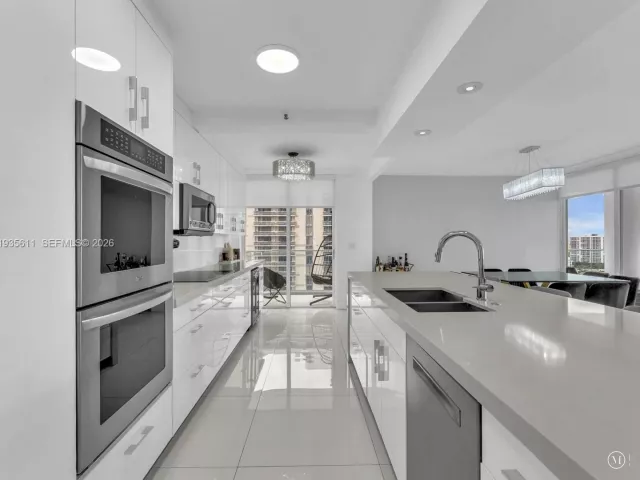 Apartment for sale  Unit #21D - photo 6931807