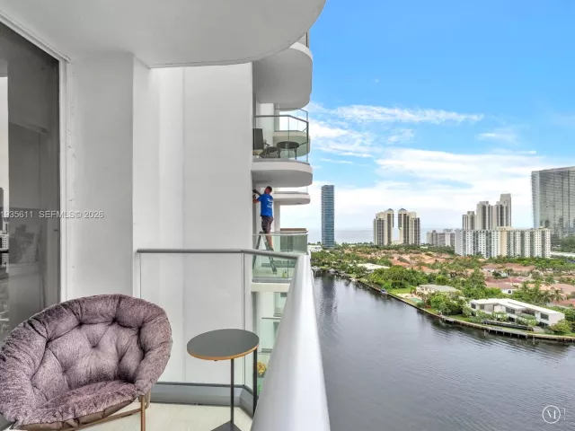 Apartment for sale  Unit #21D - photo 6931811