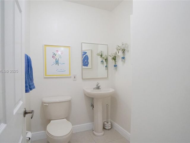 3-bedroom home for rent in Miami - 928 SW 154th Path 928 - MondialRealty