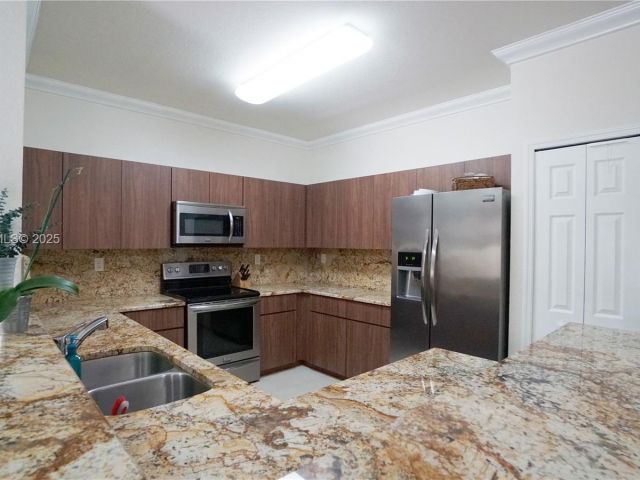 3-bedroom home for rent in Miami - 928 SW 154th Path 928 - MondialRealty