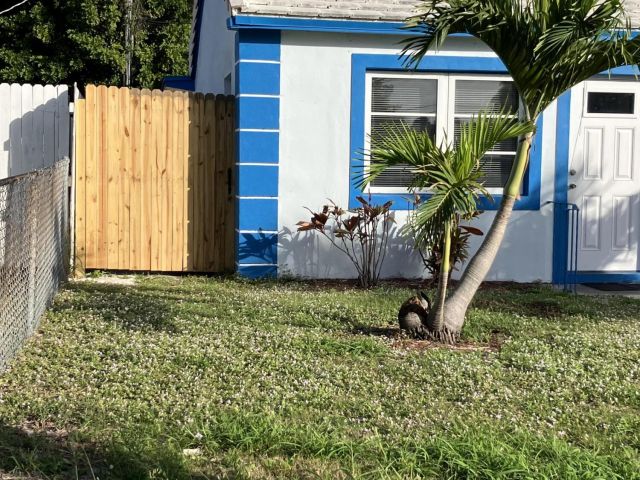 Home for rent at 949 30th Street - photo 6932102