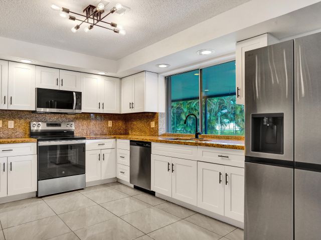 Home for sale at 9855 Robins Nest Road - photo 6934799