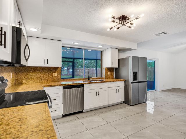 Home for sale at 9855 Robins Nest Road - photo 6934803