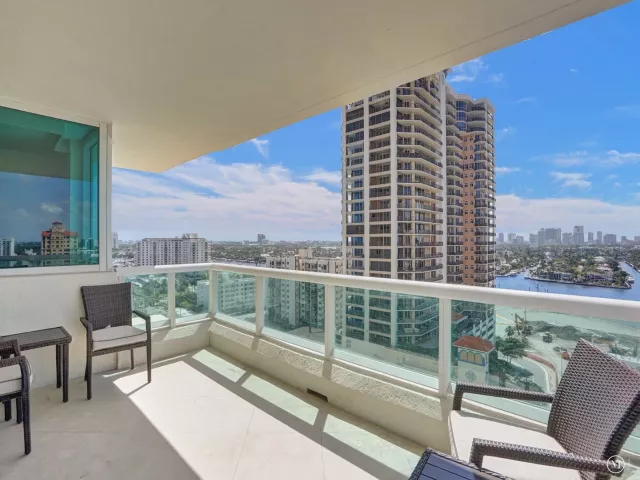 2-bedroom condo for rent in Fort Lauderdale - 101 S Fort Lauderdale Beach Boulevard 1606 - MondialRealty