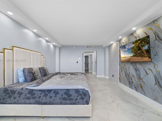 Apartment for sale  Unit #826 - photo 6932665