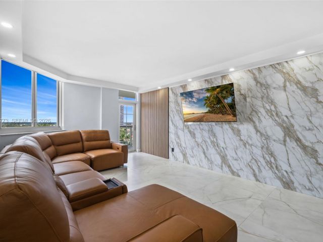 Apartment for sale  Unit #826 - photo 6932670