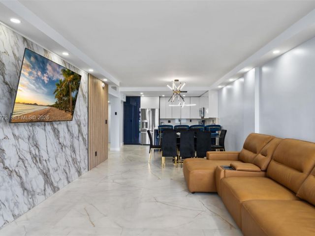 Apartment for sale  Unit #826 - photo 6932672