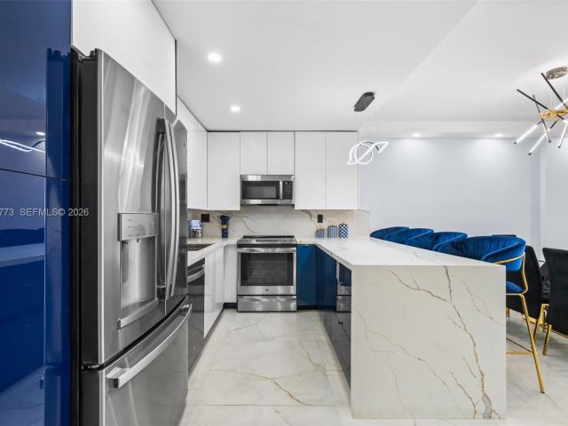 Apartment for sale  Unit #826 - photo 6932674