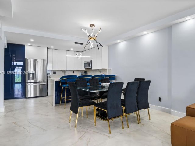 Apartment for sale  Unit #826 - photo 6932677