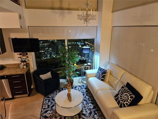 Apartment for rent  Unit #1517 - photo 6932611