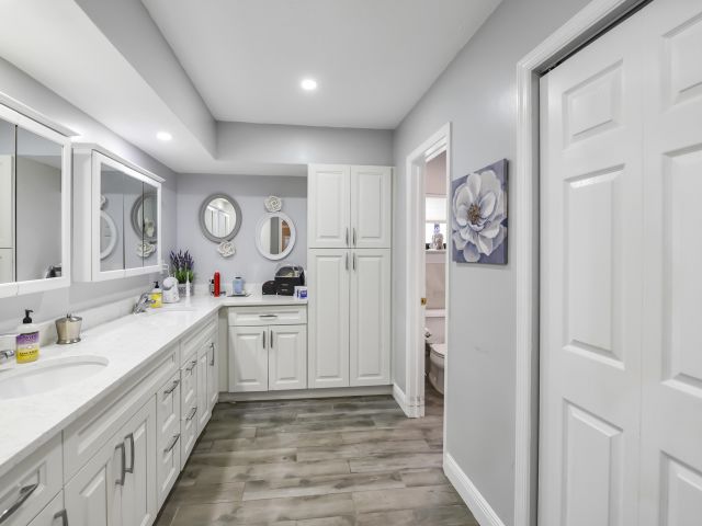 Home for sale at 6413 Casabella Lane - photo 6932767