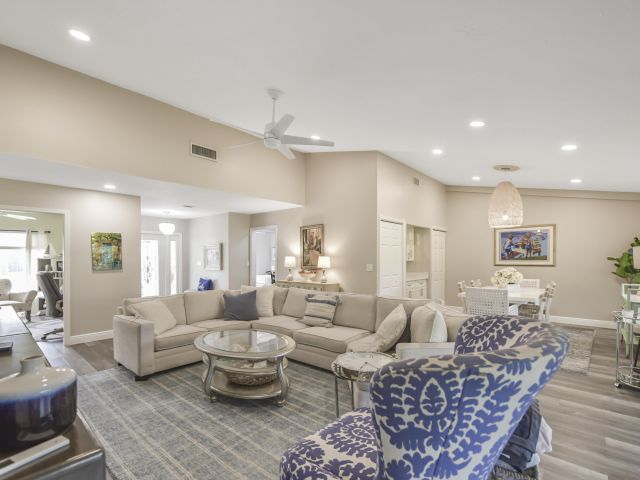 Home for sale at 6413 Casabella Lane - photo 6932776