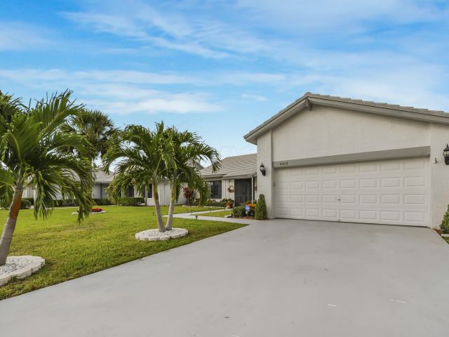 Home for sale at 6413 Casabella Lane - photo 6932783