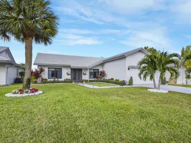 Home for sale at 6413 Casabella Lane - photo 6932785