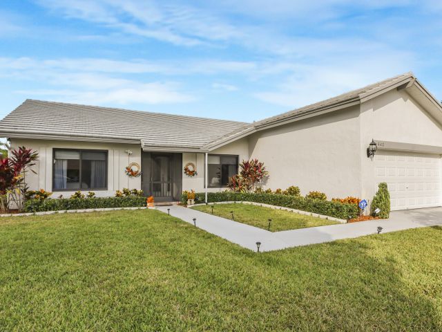 Home for sale at 6413 Casabella Lane - photo 6932786