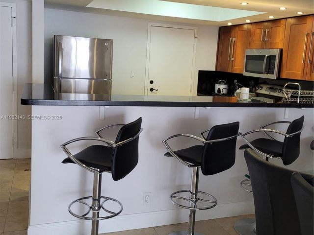 1-bedroom condo for sale in Hallandale Beach - 1865 S Ocean Dr 7B - MondialRealty