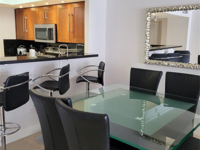 1-bedroom condo for sale in Hallandale Beach - 1865 S Ocean Dr 7B - MondialRealty