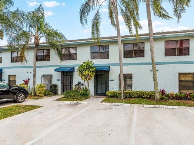 Home for rent at 9112 SW 21st Court E - photo 6939559