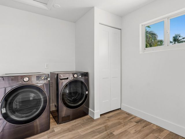 Home for rent at 1254 SW 4th Court - photo 6934936