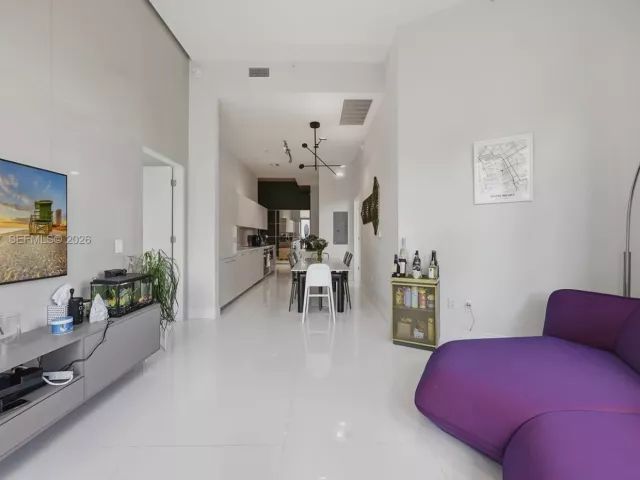 3-bedroom condo for sale in Miami - 501 NE 31st St 401 - MondialRealty